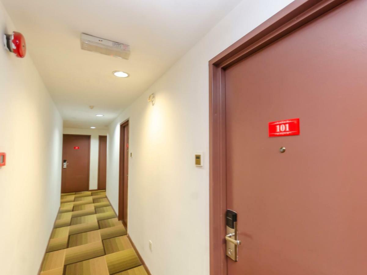Oyo 1164 Hotel 906 Kota Laksamana 말라카 외부 사진